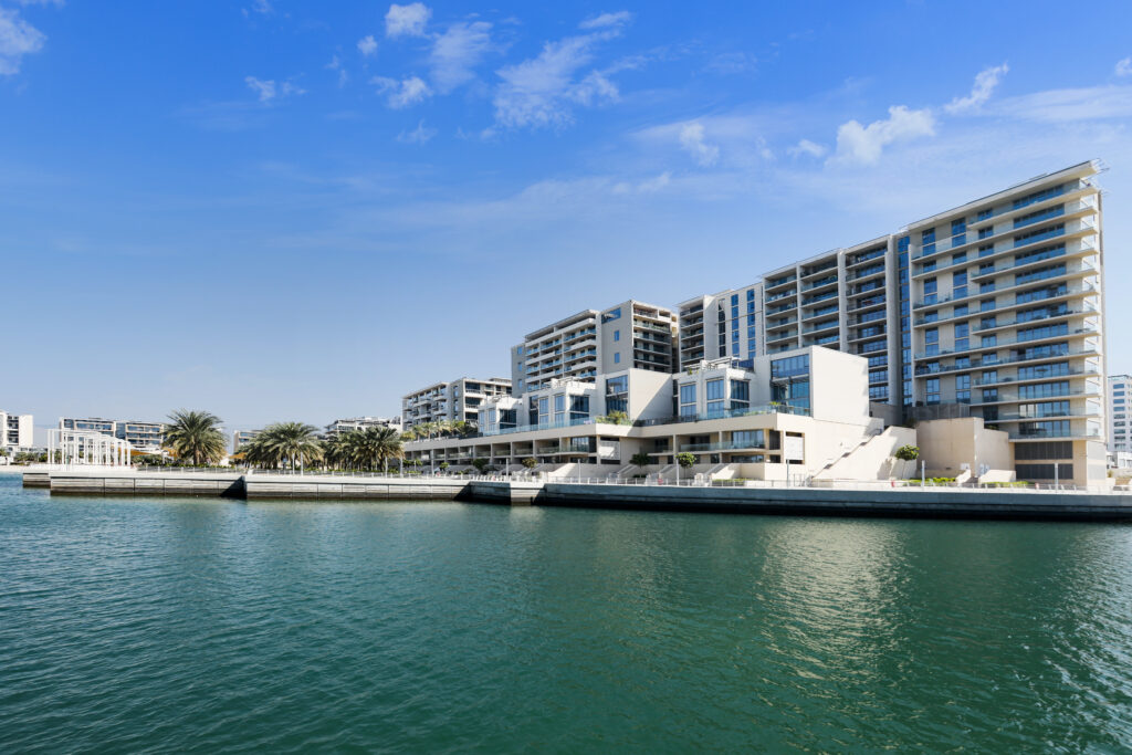 Movers in Al Zeina